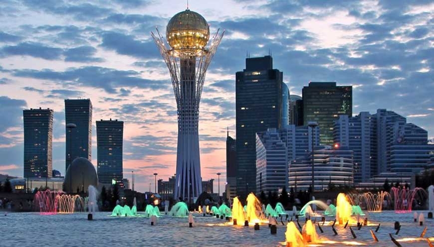 Négy nap a nevében is főváros kazah fővárosban, Asztanában