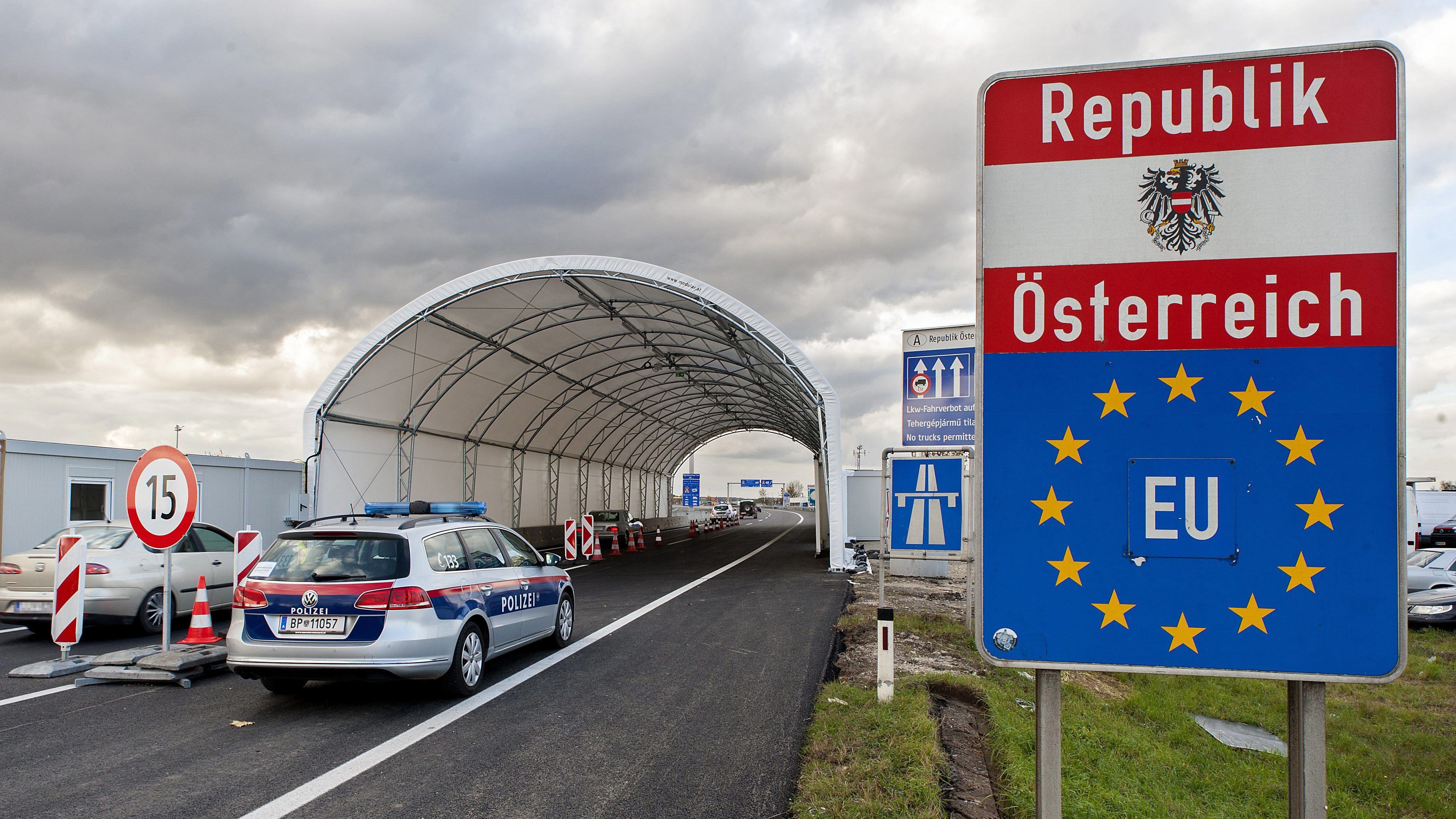 Ausztria holnaptól szigorítja a román állampolgárok beutazási feltételeit