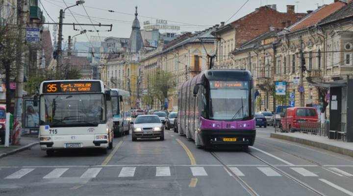 Ünnepi kolozsvári tömegközlekedési menetrend és forgalomelterelés
