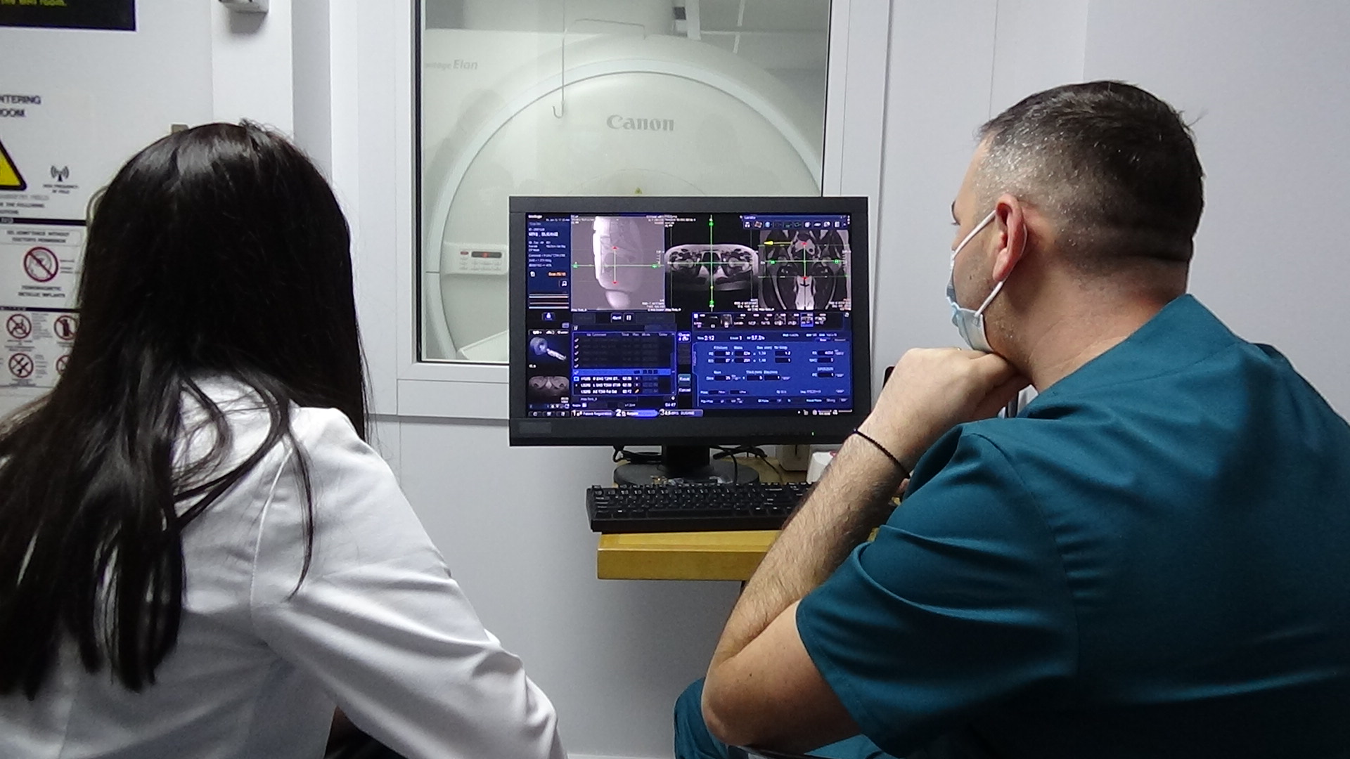 VIDEÓ-ÖSSZEÁLLÍTÁS - Új diagnosztikai és kezelőközpontot nyitott Kolozsváron a Pro Medical