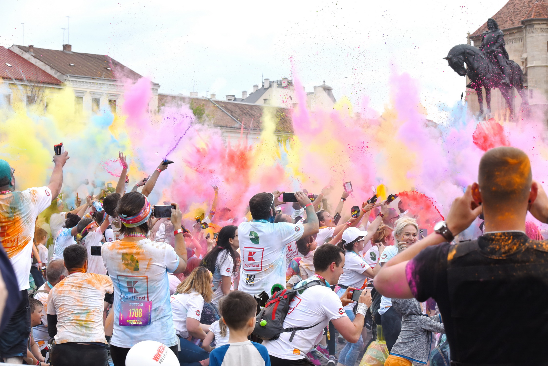 Color run: jótékony célért is futottak a versenyzők