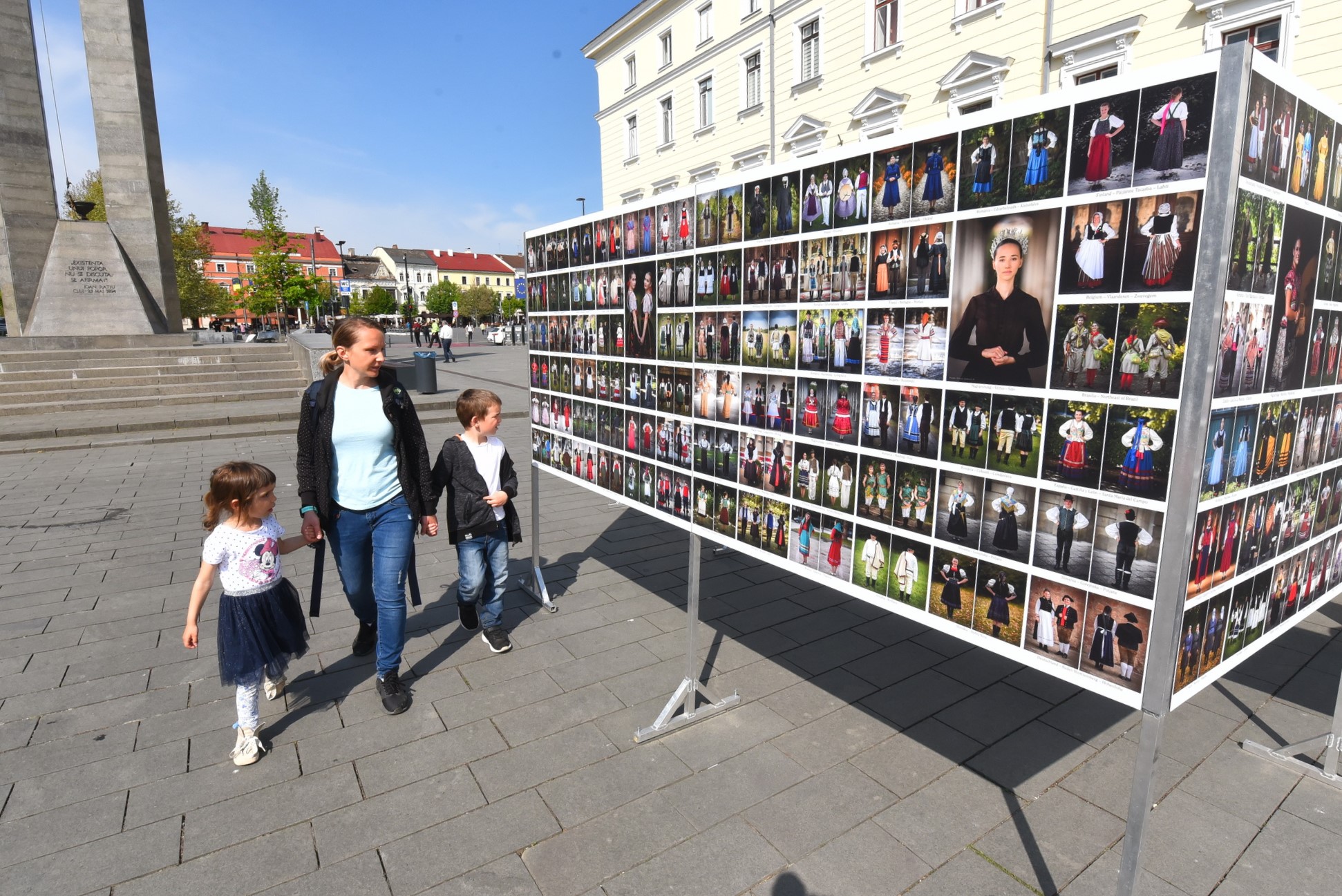 GeoFolk – népviselet-kavalkád az Európa-nap alkalmából Kolozsváron