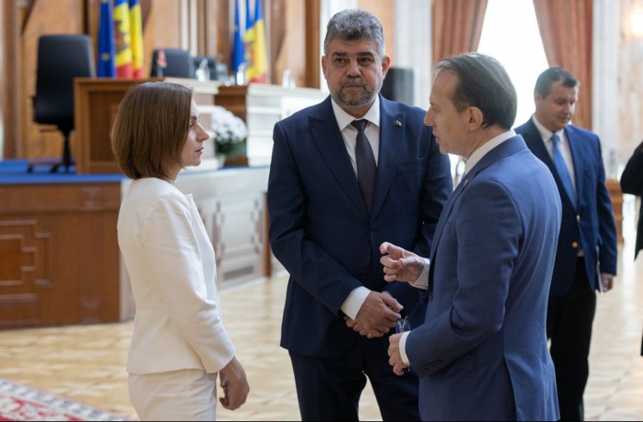 Együttes ülést tartott Kisinyovban a moldovai és a román parlament