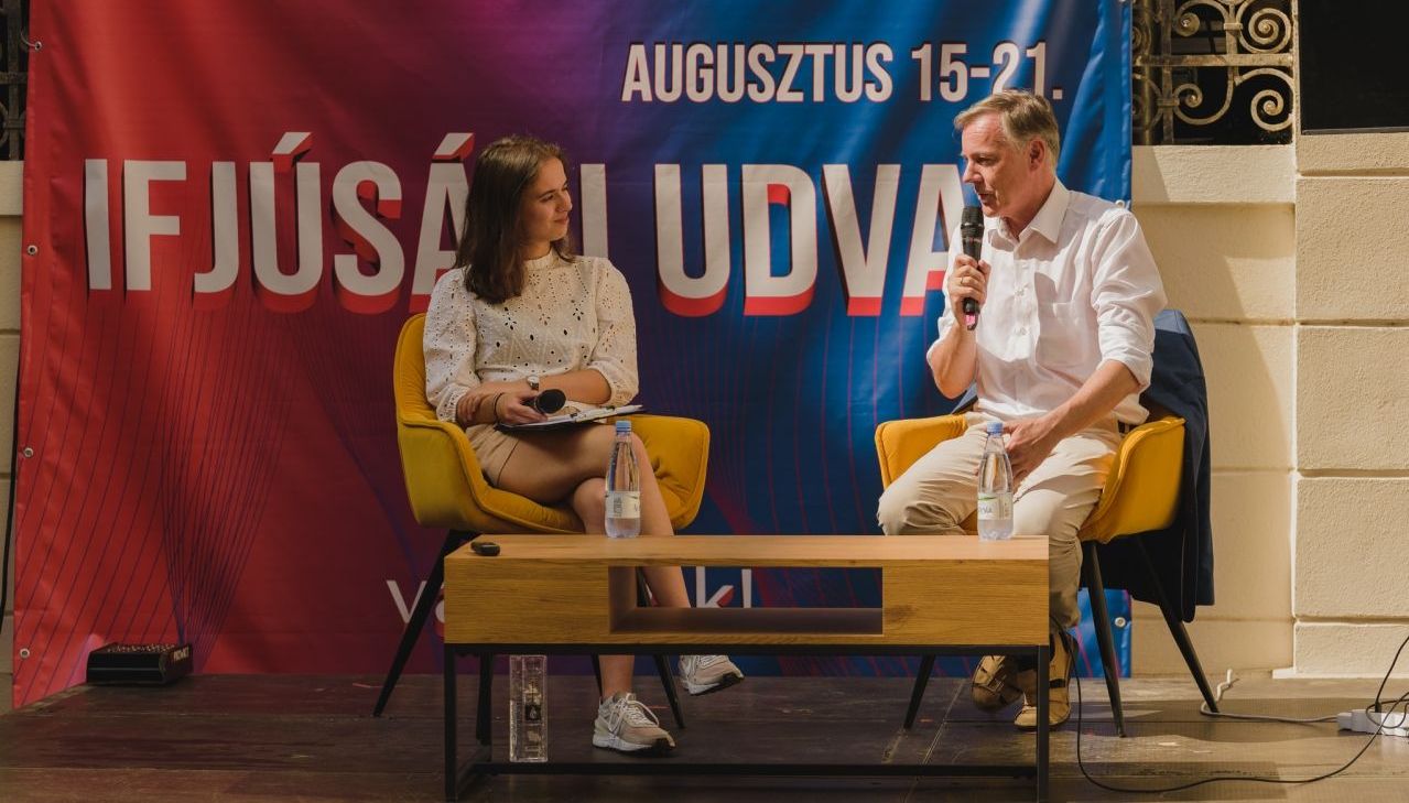 Boris Kálnoky: a magyar társadalomban még él a valahova tartozás érzése