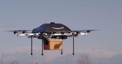 Először kézbesített csomagot az Amazon drónja Nagy-Britanniában