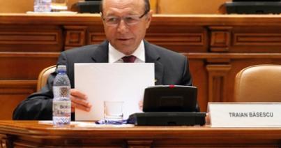 Băsescu az "iszlám stílusú vezetés" meghonosításától óvta az országot