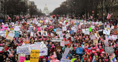 Több százezren vettek részt a washingtoni nőtüntetésen