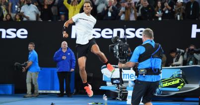 Serena Williams simán verte magyar származású ellenfelét, Nadal a legjobb négy között