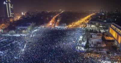 Százezrek tüntettek az ország különböző városaiban (FRISSÍTVE)