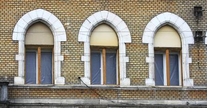 Termopán ablakok a Széki-palotán (is)