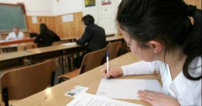 Több mint 144 ezer nyolcadikos vizsgázik ma román nyelvből