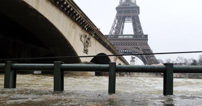 Még mindig emelkedik a Szajna vízszintje Párizsban