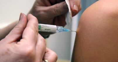 Egészségügyi miniszter: havonta 20 ezer szülő tagadja meg gyereke beoltását