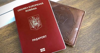 Tíz évre nő a felnőttek útleveleinek érvényessége