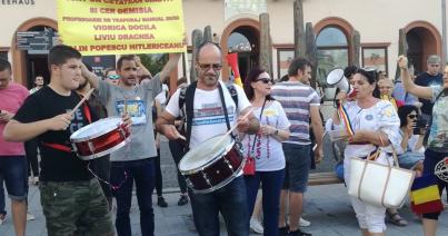 Kormányellenes tiltakozás országszerte – Kolozsváron közel kétezren vonultak az utcára