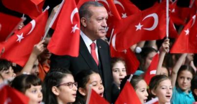 Török választások - Erdogan győzelmét ünnepli a kormánypárti török sajtó, az ellenzéki média nem vár érdemi változást