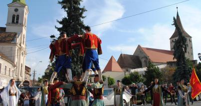 Montenegrói Vörös Szikla és török Kasik tánc fakanalakkal
