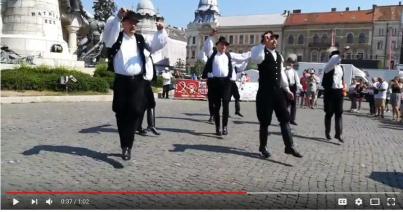 VIDEÓ - Nemzetközi tánckavalkád a Főtéren