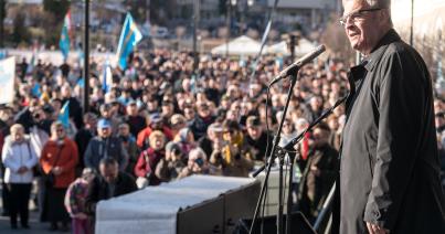 Elkezdődött az autonómiatüntetés – Tőkés: Gyulafehérvárra és Trianonra a helyes válasz az autonómia