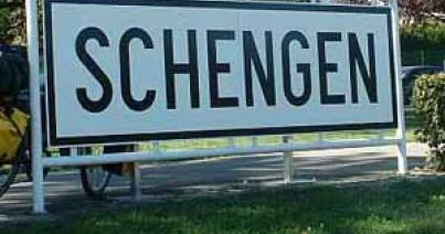 Avramopulosz: Romániának, Bulgáriának és Horvátországnak is csatlakoznia kell a schengeni övezethez