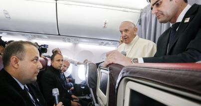 Ferenc pápával a fellegek fölött: egy újságíró élménybeszámolója