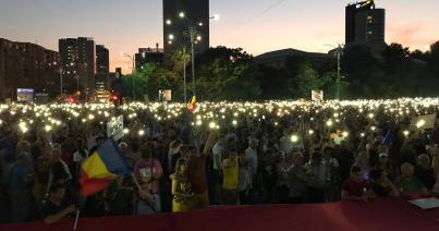 A kormány ellen tüntet Bukarestben a román diaszpóra és az ellenzék