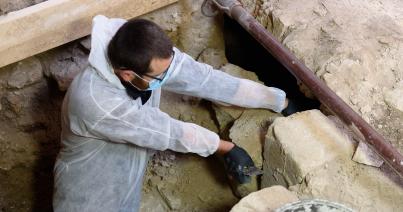 Érintetlen kriptát találtak a bánffyhunyadi református templomban