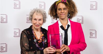 Margaret Atwood és Bernardine Evaristo megosztva kapta az idei Booker-díjat