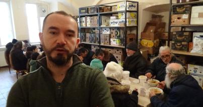 VIDEÓINTERJÚ - Vagyas Attila: keddenként 80-100 adag ebédet készítünk a rászorulóknak