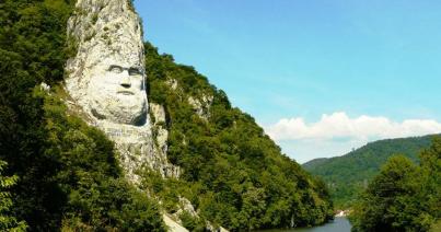 Modern mítoszok és ezotéria a román történetírásban