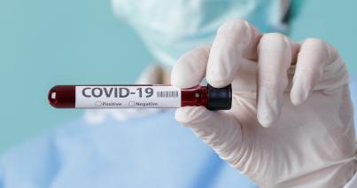 Koronavírus: ismét jóval ezer felett az új fertőzöttek száma