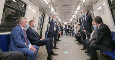 Bukarestben ötéves késéssel felavatták a rendszerváltás utáni első új metróvonalat