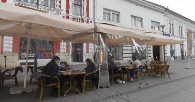 Kolozsvár: kinyithatnak a vendéglők, kulturális intézmények holnaptól