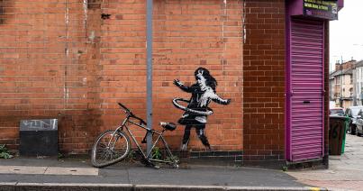 Kivágták egy nottinghami ház falából Banksy egyik művét
