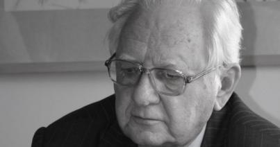 Elhunyt Gálfalvi Zsolt irodalom- és színikritikus, esszéíró