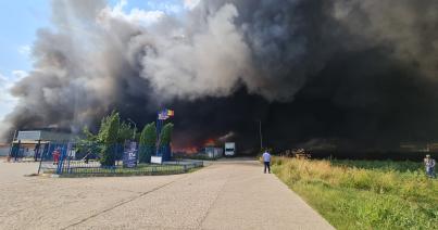 Hatalmas tűzeset  egy Fehér megyei raktárban
