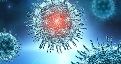 Több mint nyolcezer új koronavírusos megbetegedést jegyeztek