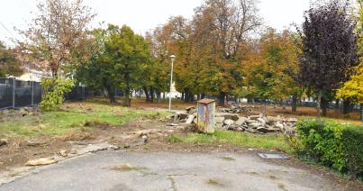 Megrekedtek a Hunyadi téri park felújítási munkálatai