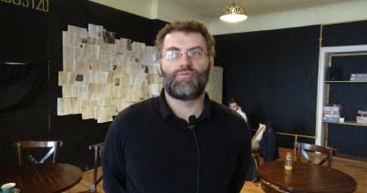 VIDEÓINTERJÚ – Toró Tibor szociológustól kérdeztük: mi jellemzi az erdélyi magyarok internethasználatát?