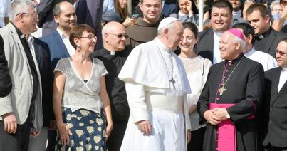 Ferenc pápa: fedezzük fel újra a „szimfonikus” egyházat