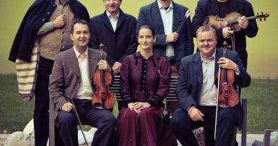 A mélységeket keresve - Erdélyben koncertezik a Fonó Zenekar