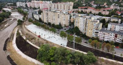 Szamos-menti strand: zöldövezet helyett betonlapok