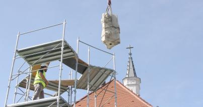 Magyarvistába szállították restaurálásra a Mária-oszlopot