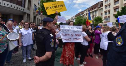 Kolozsváron is tüntettek a tanárok