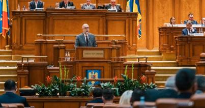Kelemen Hunor élesen bírálta volt partnereit -  Megszavazta a parlament az új kormányt