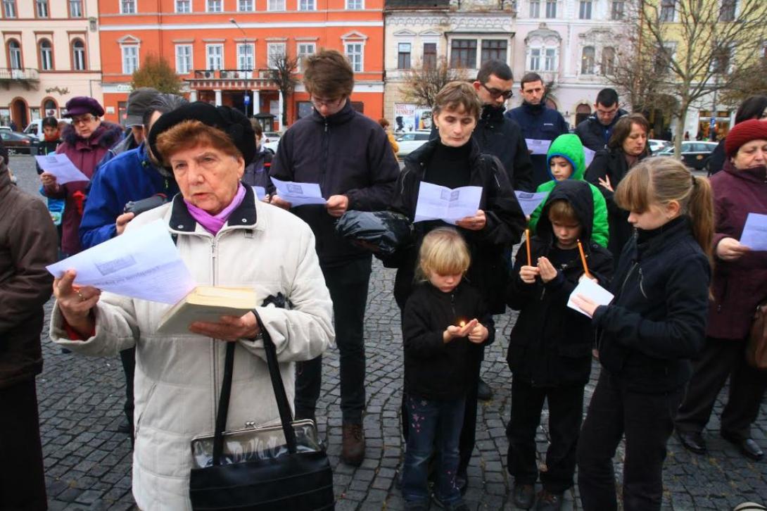 Erdély-szerte tüntettek a magyar iskolákért