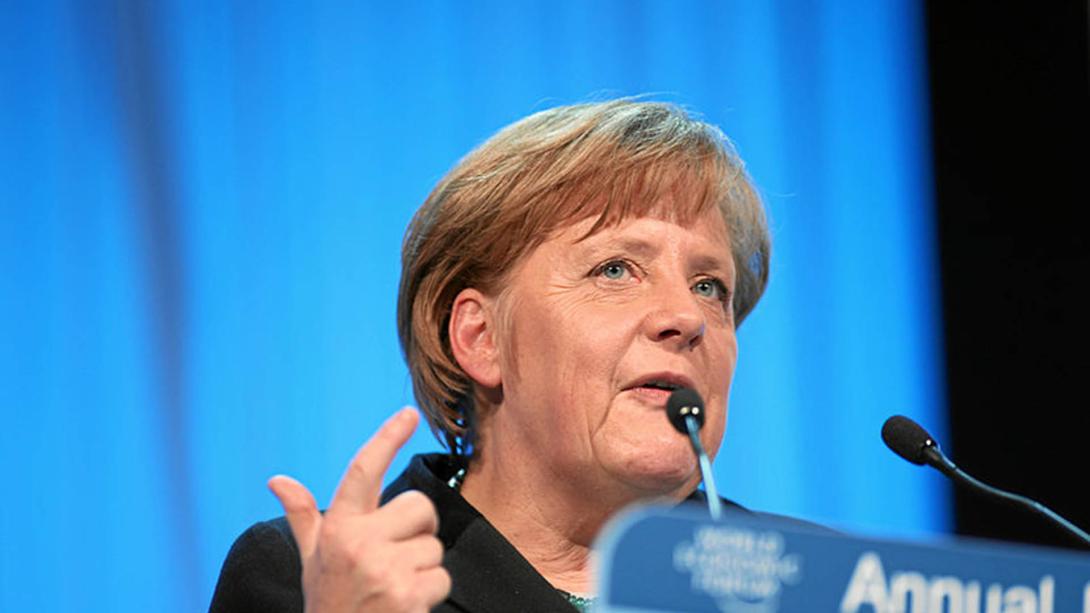 Merkel bejelentette: folytatni akarja