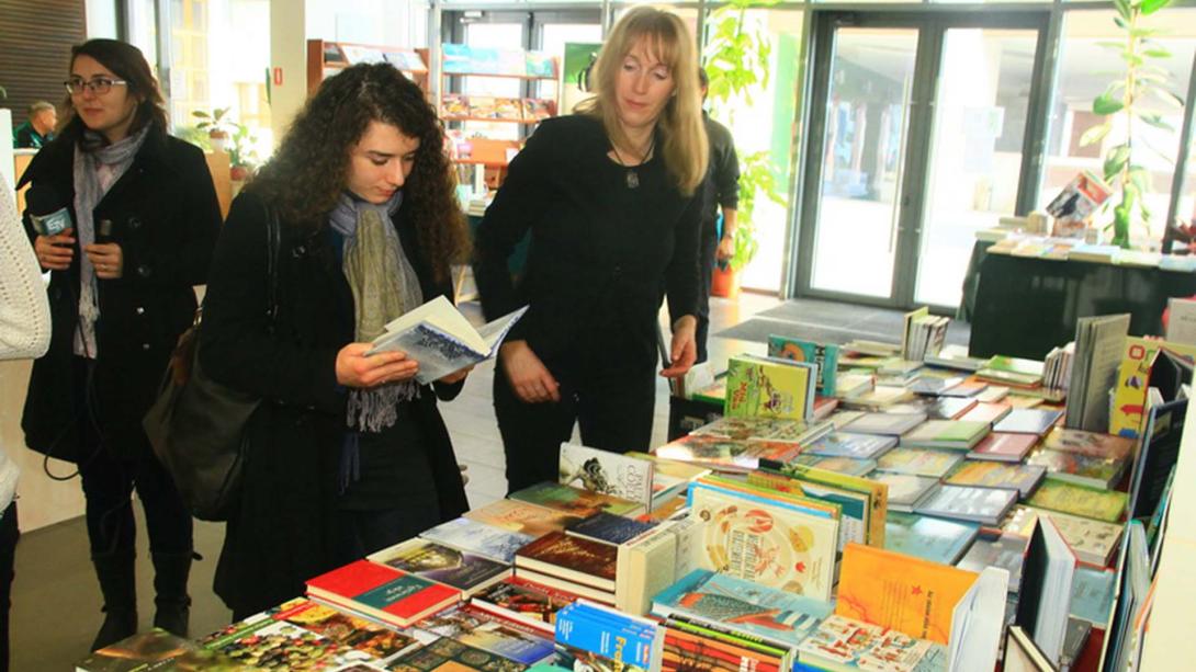 Adventi könyvvásár az Idea Könyvtérrel