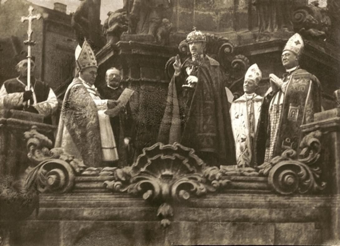 Az utolsó magyar királyt 100 éve koronázták meg
