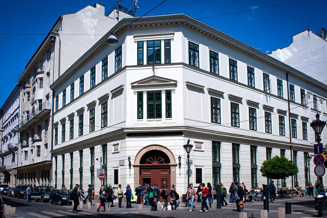 A külföldi egyetemek magyarországi működéséről kezd vitát a magyar parlament